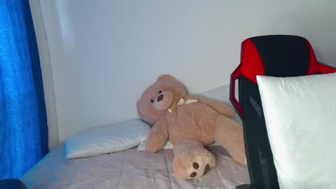 Snapshot of missakamee_420 chatting on December 2024 05:11:01 PM violeta online show from December 2024 05:11:01 PM