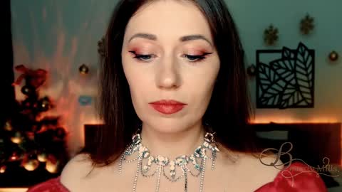 The divine Beverly online show from December 2024 05:15:02 PM