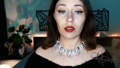 The divine Beverly online show from January 2025 01:53:02 PM