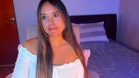 Snapshot of missblackdiamond chatting on May 2026 01:11:02 AM valentina andrea online show from May 2026 01:11:02 AM