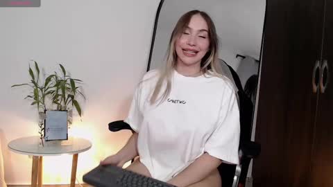 Snapshot of missblair12 chatting on March 2025 11:26:01 PM MissBlair online show from March 2025 11:26:01 PM