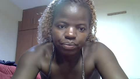 Snapshot of misscandy352_ chatting on July 2026 11:27:01 AM misscandy352_ online show from July 2026 11:27:01 AM