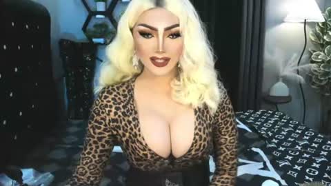 Snapshot of misschannel4sub chatting on June 2026 01:23:01 PM PRIESTESS CHANNEL online show from June 2026 01:23:01 PM