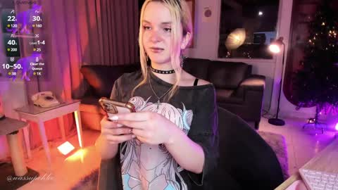 Chloe freelance model Please your thumbs up are important  online show from December 2024 12:19:02 AM