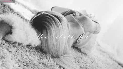 Chloe freelance model Please your thumbs up are important  online show from September 2025 12:47:01 AM