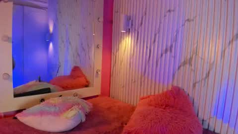 DIONNE online show from November 2025 10:51:01 AM