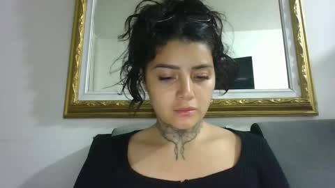 melodie  online show from February 2025 11:41:02 PM