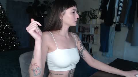 Snapshot of missfiti chatting on December 2024 11:44:01 AM missfiti online show from December 2024 11:44:01 AM