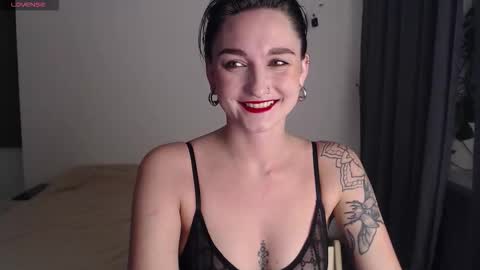 missfiti online show from November 2025 07:10:01 PM