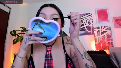 Snapshot of misshuntt3rs chatting on March 2025 01:47:02 AM Annie online show from March 2025 01:47:02 AM