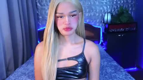 Snapshot of missionary_addiction_cumshot chatting on June 2026 05:44:01 PM im your queen steffie online show from June 2026 05:44:01 PM