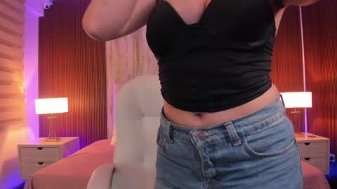 Bella Castillo online show from February 2025 11:40:02 AM