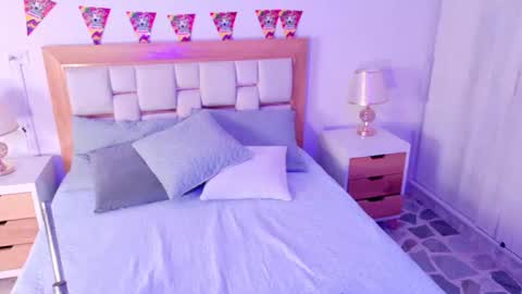 Snapshot of missjuliaa_ chatting on July 2026 07:09:01 PM A N N Y online show from July 2026 07:09:01 PM