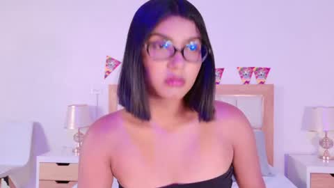 Snapshot of missjuliaa_ chatting on July 2026 07:07:02 PM A N N Y online show from July 2026 07:07:02 PM