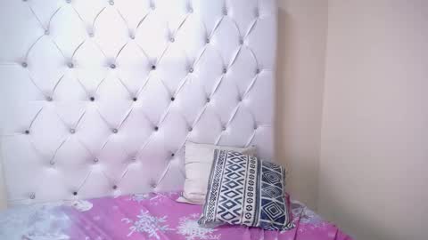 Danna online show from November 2025 07:56:01 PM