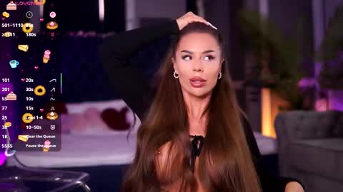 misskiarra online show from November 2025 08:06:01 AM