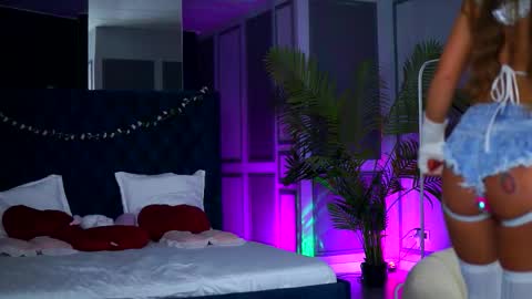 misskiarra online show from February 2026 08:34:01 PM