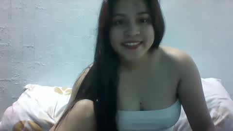 Snapshot of misskitty2xxx chatting on December 2024 05:44:01 PM Merry online show from December 2024 05:44:01 PM