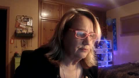 Snapshot of misskittyfox chatting on February 2025 05:31:02 AM MissKittyFox online show from February 2025 05:31:02 AM