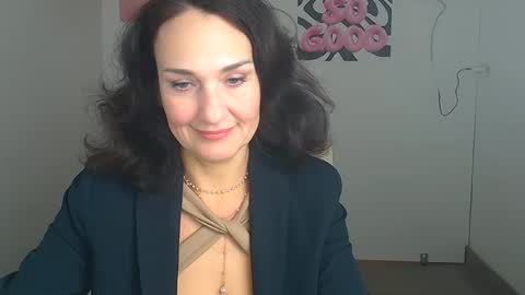 Christina online show from April 2026 11:26:02 AM