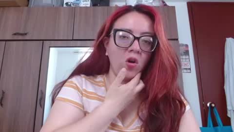 Snapshot of misslady__eva chatting on July 2026 02:43:01 PM eva online show from July 2026 02:43:01 PM