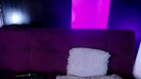 Snapshot of missloise chatting on December 2024 07:03:02 PM Miss Loise online show from December 2024 07:03:02 PM
