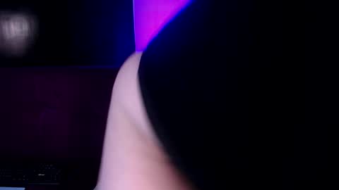 Snapshot of missloise chatting on December 2024 12:45:01 PM Miss Loise online show from December 2024 12:45:01 PM