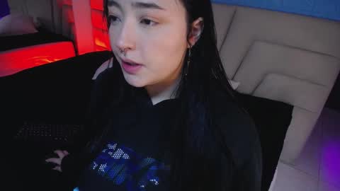 Snapshot of missloise chatting on October 2025 04:02:01 AM Miss Loise online show from October 2025 04:02:01 AM