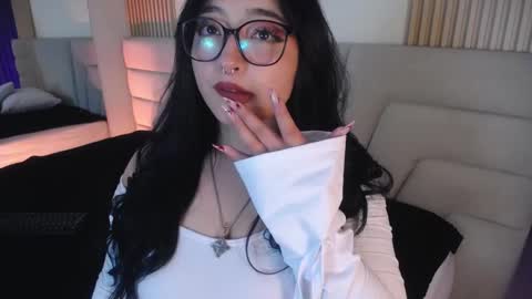 Snapshot of missloise chatting on October 2025 04:24:01 AM Miss Loise online show from October 2025 04:24:01 AM
