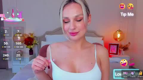 Snapshot of misslou_ chatting on May 2026 05:25:01 AM Lou online show from May 2026 05:25:01 AM