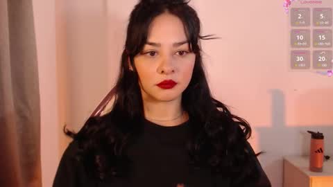 Snapshot of missmariana_ chatting on December 2025 12:37:02 AM missmariana_ online show from December 2025 12:37:02 AM