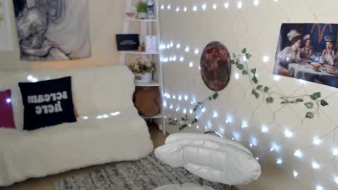 Snapshot of missmelons_ chatting on January 2025 03:06:01 PM Li  online show from January 2025 03:06:01 PM