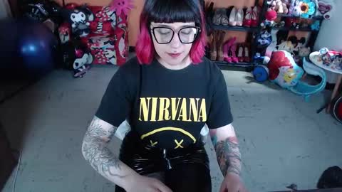 Snapshot of missmia2 chatting on October 2025 02:43:02 PM Miss Mia online show from October 2025 02:43:02 PM