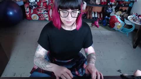 Snapshot of missmia2 chatting on November 2025 01:11:01 PM Miss Mia online show from November 2025 01:11:01 PM