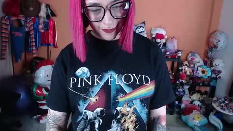 Snapshot of missmia2 chatting on December 2025 07:41:01 PM Miss Mia online show from December 2025 07:41:01 PM