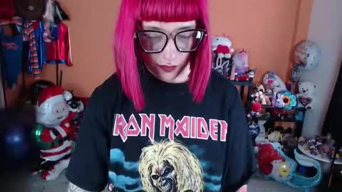 Snapshot of missmia2 chatting on December 2025 03:10:01 PM Miss Mia online show from December 2025 03:10:01 PM