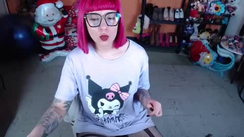 Snapshot of missmia2 chatting on December 2025 07:11:02 PM Miss Mia online show from December 2025 07:11:02 PM