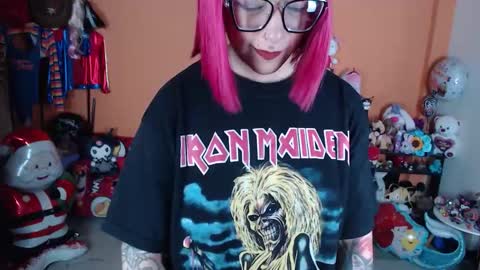 Snapshot of missmia2 chatting on December 2025 09:41:02 PM Miss Mia online show from December 2025 09:41:02 PM