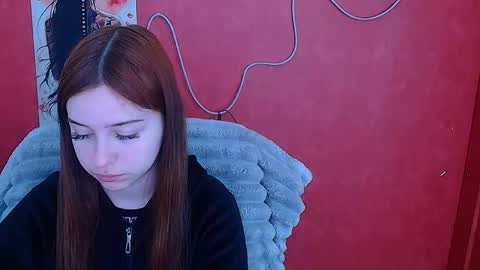 Mia online show from February 2026 12:41:01 PM