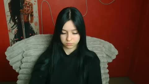 Mia online show from March 2026 12:31:01 PM