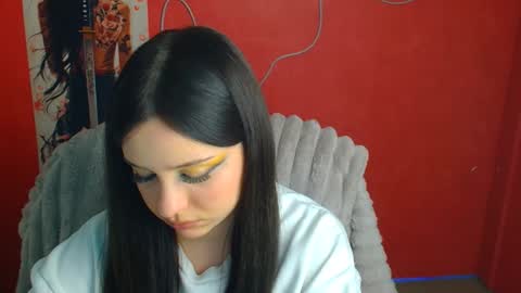Snapshot of missmiamiss chatting on May 2026 11:28:01 AM Mia online show from May 2026 11:28:01 AM