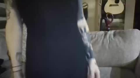 Snapshot of missmoonmagic13 chatting on October 2025 03:53:01 AM Maxxx online show from October 2025 03:53:01 AM