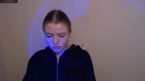 Olivia online show from October 2025 09:00:02 AM