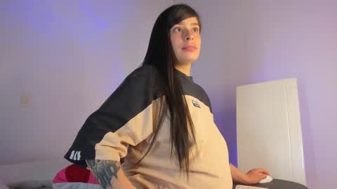 Snapshot of misspaulag chatting on January 2025 02:18:01 AM misspaulag online show from January 2025 02:18:01 AM