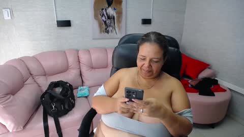 Penelope online show from January 2025 03:54:02 PM