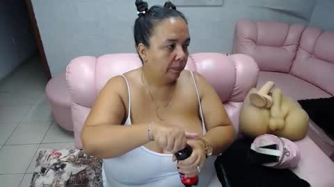 Penelope online show from November 2025 11:54:01 AM