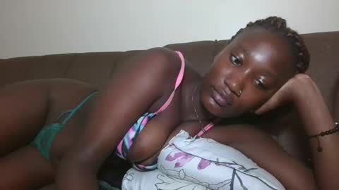 Snapshot of missprettygal chatting on November 2025 02:10:01 AM pretty gal online show from November 2025 02:10:01 AM