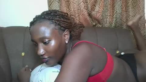 Snapshot of missprettygal chatting on November 2025 02:05:01 PM pretty gal online show from November 2025 02:05:01 PM