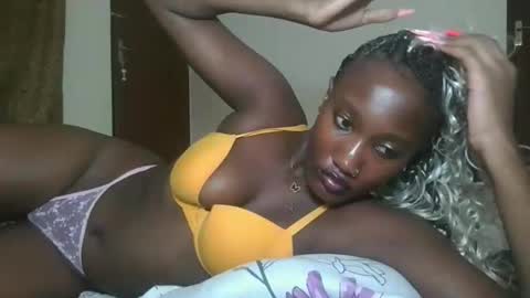 Snapshot of missprettygal chatting on November 2025 09:31:01 PM pretty gal online show from November 2025 09:31:01 PM