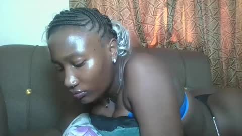 Snapshot of missprettygal chatting on November 2025 01:00:02 PM pretty gal online show from November 2025 01:00:02 PM